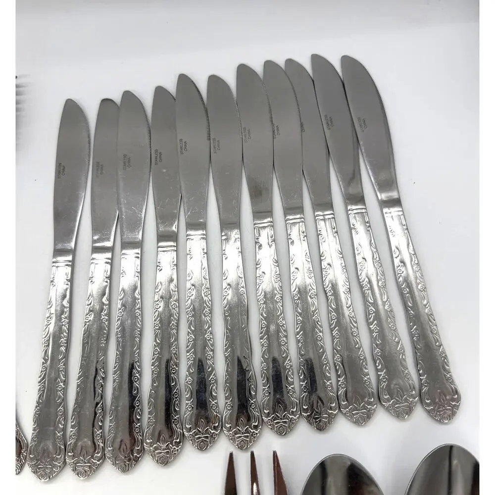 Stainless Steel Flatware 84 Pieces All Same Pattern *See Desc for Pieces